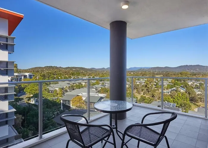 Two Bedroom Apartment In Robina Center